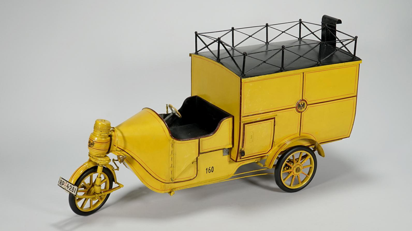 Ein elektrisches Jahrhundert: Post-Fahrzeuge in Deutschland im Wandel